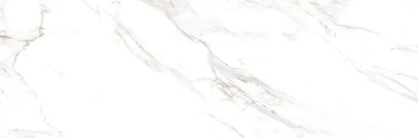 Beyaz mermer taş yapısı, doğal arkaplan.