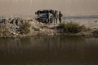 Thousands of migrants from Latin America wait at the southern border of the United States for Title 42 to end, the Texas Governor ordered the Texas National Guard to maintain surveillance on the border to prevent the massive entry of migrants