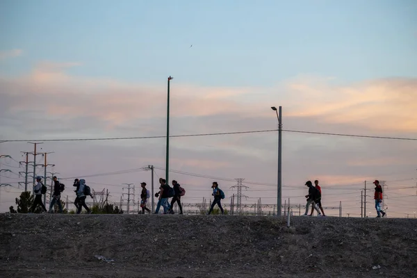 Hundreds Migrants Arrive Train Ciudad Juarez Mexico Ready Cross Border — Stock Photo, Image