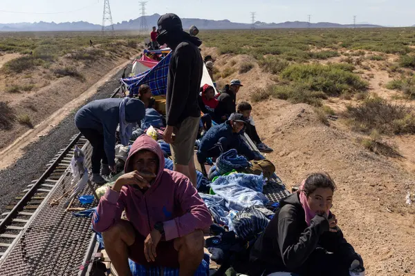 Hundreds Migrants Travel Freight Train Known Bestia Reach Mexico Border — Stock Photo, Image
