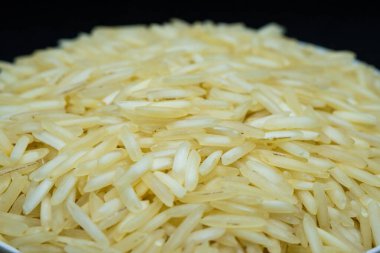 Enfes pirinç tanelerinin yakın plan Basmati Sanatı