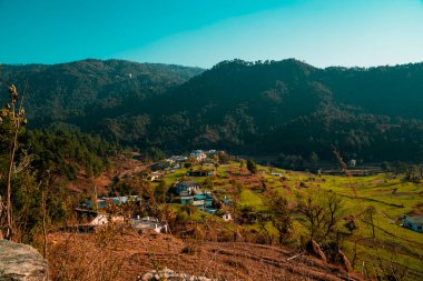 Uttarakhand Hindistan 'dan ıssız Dağ Köyü Manzarası Fotoğrafçılığı