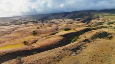 Hawaii 'de 4K' da boş yola ateş edin.
