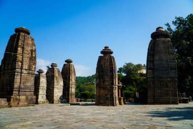 Baijnath village of Uttarakhand, is a remarkable testament to ancient architecture and religious significance. Dedicated to Lord Shiva, the temple dates back to the 12th century. clipart