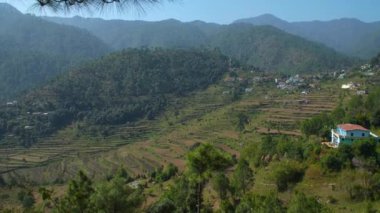 Kausani Uttarakhand 2024 4K-İnanılmaz Manzaralı Köyler