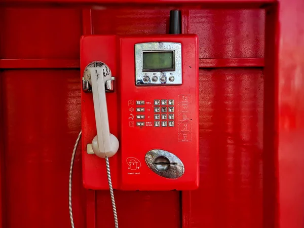 Old Red Wired Telephone Going Back People Often Used Public — Stock Photo, Image