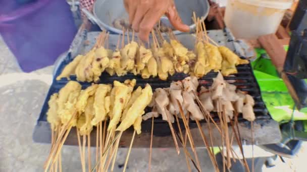 Вулична Їжа Satay Tofu Sate Tahu Тофу Смажений Соєвим Соусом — стокове відео