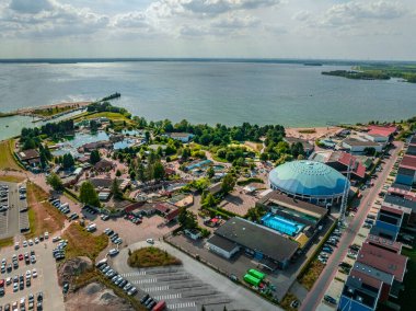 Harderwijk, Hollanda - 8 Ağustos 2024: Avrupa 'nın En Büyük Deniz Memelisi Parkı, Dolfinarium Harderwijk