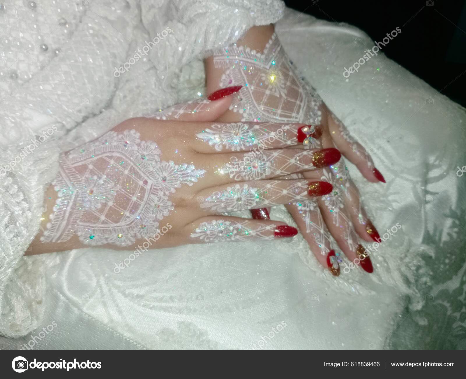 Svatební nehty stock fotografie, royalty free Svatební nehty obrázky |  Depositphotos