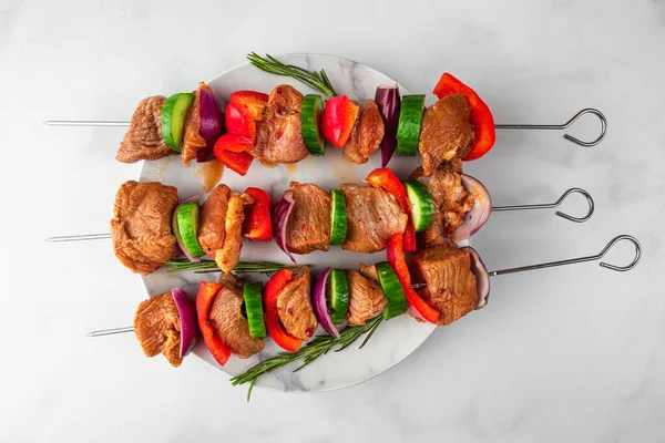 Skewers Raw Pork Meat Pieces Vegetables Pepper Onion Cooking Barbecue — Stock fotografie