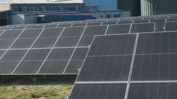 Solarmodule Einem Solarpark Auf Einer Getreidemühle Tirana Albanien Nachhaltige Energie — Stockvideo