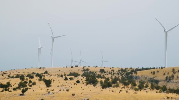 Windmühlen Auf Einer Windkraftanlage Mostar Bosnien Und Herzegowina Grüne Energie — Stockvideo