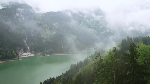 Mist Wolken Het Alpenmeer Lago Cadore Dolomieten Cortina Dampezzo Italië — Stockvideo