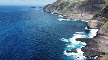 Azores Sao Miguel 'in insansız hava aracı manzarası. Yüksek kalite fotoğraf