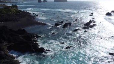 Azores Sao Miguel 'in insansız hava aracı görüntüleri. Yüksek kalite 4k görüntü