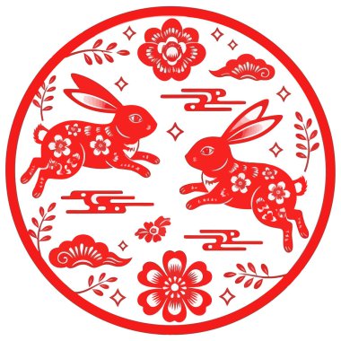 Çemberde iki kırmızı tavşanın olduğu büyüleyici bir resim, Çin Yeni Yılı için mükemmel. Tasarım, çiçekler, bulutlar ve geleneksel kağıt kesim elementlerini içerir..