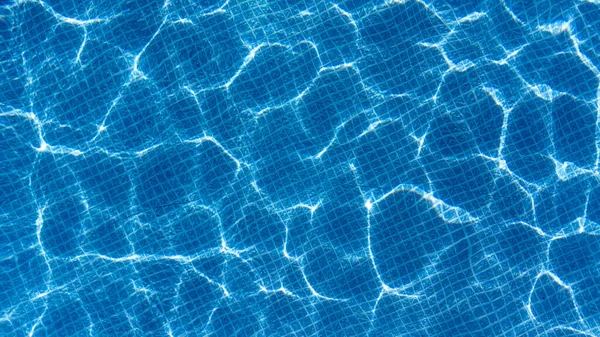 Kristalwater Zwembad Thema Wateroppervlak Het Waterbad Zwemmen Het Zwembad Zomervakantie — Stockfoto