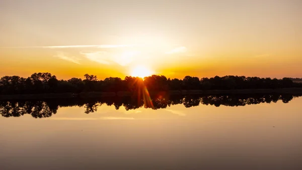 Coucher Soleil Tôt Matin Sur Lac Dans Forêt Des Roseaux — Photo