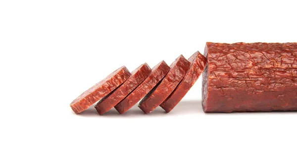 Salame Carne Porco Veado Defumado Salsicha Amadurecida Fatias Salame Isoladas — Fotografia de Stock