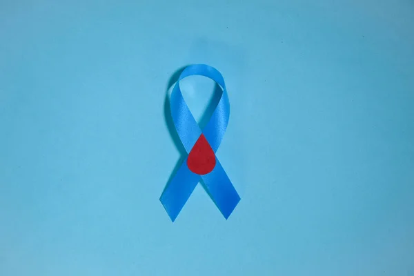世界糖尿病日 11月14日 隔离在蓝色的背景上 复制空间 顶部视图 — 图库照片