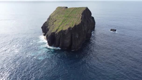 Flying Beautiful Cliffs Big Rocks Sea Mosteiros Island Sao Miguel — Stock Video