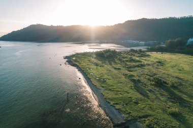 Caroline Beach Padang, Batı Sumatra 'daki Hava Fotoğrafı Yeşil Savanası..