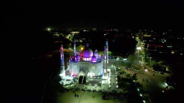 Vista Aérea Noche Mezquita Hakim Cerca Costa Padang City Sumatra — Vídeos de Stock