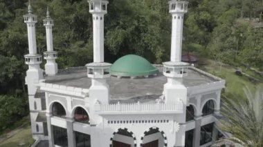 Nurzikrillah 'ın havadan görünüşü bir camidir ya da insanlar ona Minyatür Makkah der. Bu cami Batı Sumatra.d-log ham video Padang şehrinde yer almaktadır.