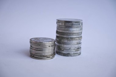 Rupiah para yolu beyaz arkaplan ile izole