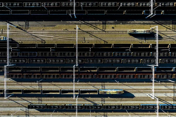 有车和机车的铁路 格但斯克 北港波兰 — 图库照片