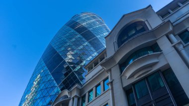 St. Mary Axe 'in Nadir görünümü