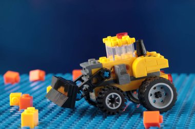 Buldozer oyuncağı, inşaat ekipmanı, resmi kapat