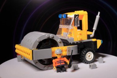 Construction toy Little Constructor - Compactor. Vibratory soil or asphalt compactor.