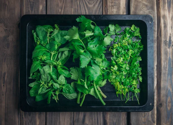Frisches Bio Gemüse Und Gewürze Vom Bauernmarkt Ansicht Der Tischplatte — Stockfoto