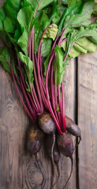 Pancar, taze sebze. Çiftçi fişi, market, sıfır atık dükkânı. Yerel pazar yemekleri, taze ve organik tarım ürünleri. Lezzetli ve sağlıklı yemekler..