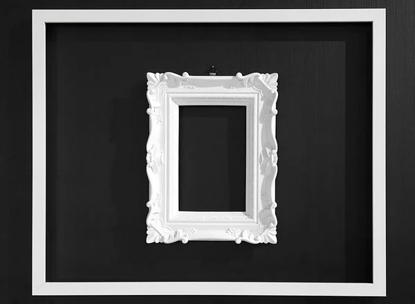 Black Background White Frames Large Simple Features Small Artistic Details — Stock Photo, Image