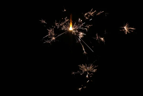 Realistische Vonk Gloeiende Fontein Licht Effect Nachts — Stockfoto