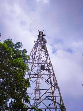 Elektrik kulesinin resmi.