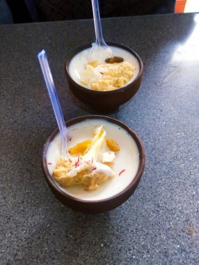 Hint yemeği ve içecekleri.