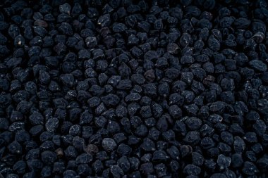 Siyah nohut. Karanfiller, yüksek lif içerikleriyle tüketmek için çok sağlıklıdır..