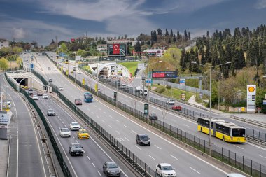 Türkiye, İstanbul-2023 Nisan; Avrasya Tüneli Marmara Denizi altındaki Avrupa ve Asya kıtalarını birbirine bağlıyor