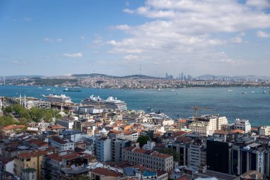 İstanbul şehrinin ve Akdeniz 'in en iyi manzarası. Türk mimarisi 05 Mayıs 2023, Türkiye, İstanbul. Yüksek kalite fotoğraf