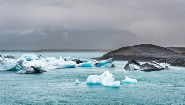 Ijsbergen Jkulsrln Een Grote Gletsjerlagune — Stockfoto