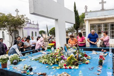 Marilia, Sao Paulo, Brezilya, Kasım 02, 2022. Sao Paulo eyaleti, Marilia 'daki Saudade Mezarlığı' nda ölüm gününde hareket