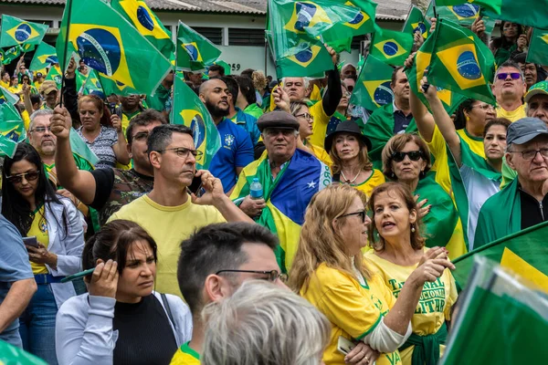 ブラジルだ 2022年11月2日 ボルソナーロ大統領の支持者は Spのマリリアでの戦争銃撃戦の兵舎の前で行動を行います ルーラの民主的選挙に対する連邦介入の需要 — ストック写真
