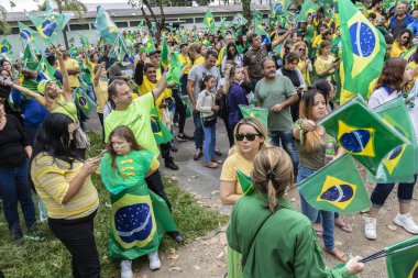 Brezilya. Kasım 02, 2022. Başkan Bolsonaro 'nun destekçileri Marilia, SP' deki Savaş Çekimleri Kışlası önünde bir gösteri yaptılar. Lula 'nın demokratik seçimlerine karşı federal müdahale talep ediyorum.
