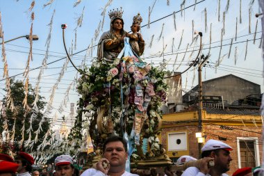 Sao Paulo, Brezilya, 19 Ağustos 2007. Sao Paulo civarındaki Bixiga 'daki Achiropita Hanımefendimize adanmış geleneksel ziyafet alayı. Brezilya