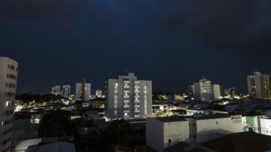 Rain clouds loaded with lightning and lightning arrive in the city of Marlia, in the central-west region of the State of SP