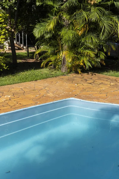 Detalj Blå Pool Och Stengolv Brasilien — Stockfoto
