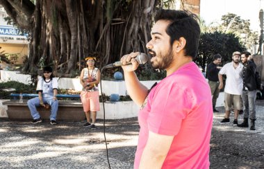 Marilia, SP, Brezilya, Haziran 03, 2023. Yerli halk ve sosyal hareketler üyeleri PL 490, Marco Temporal Yasası 'na karşı bir eylem düzenlediler..